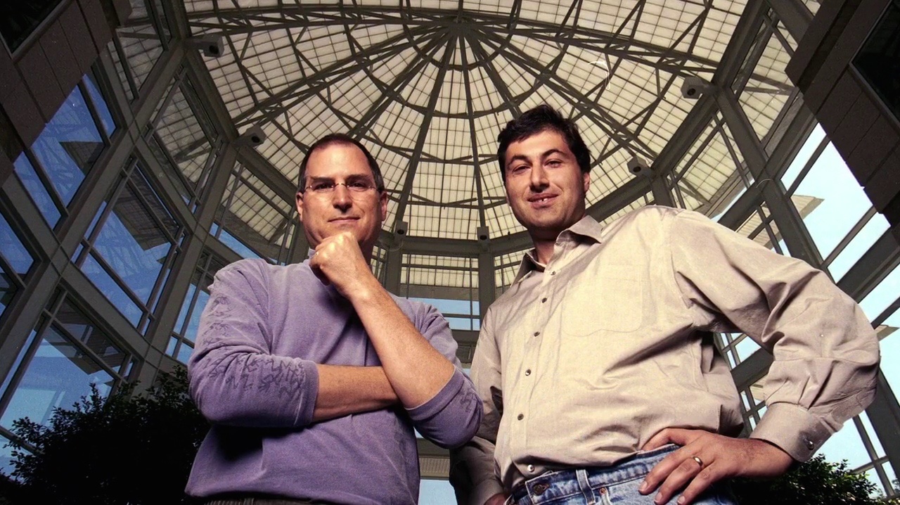 Steve Jobs and Avie Tevanian at the Apple HQ, 30 Sep 1999