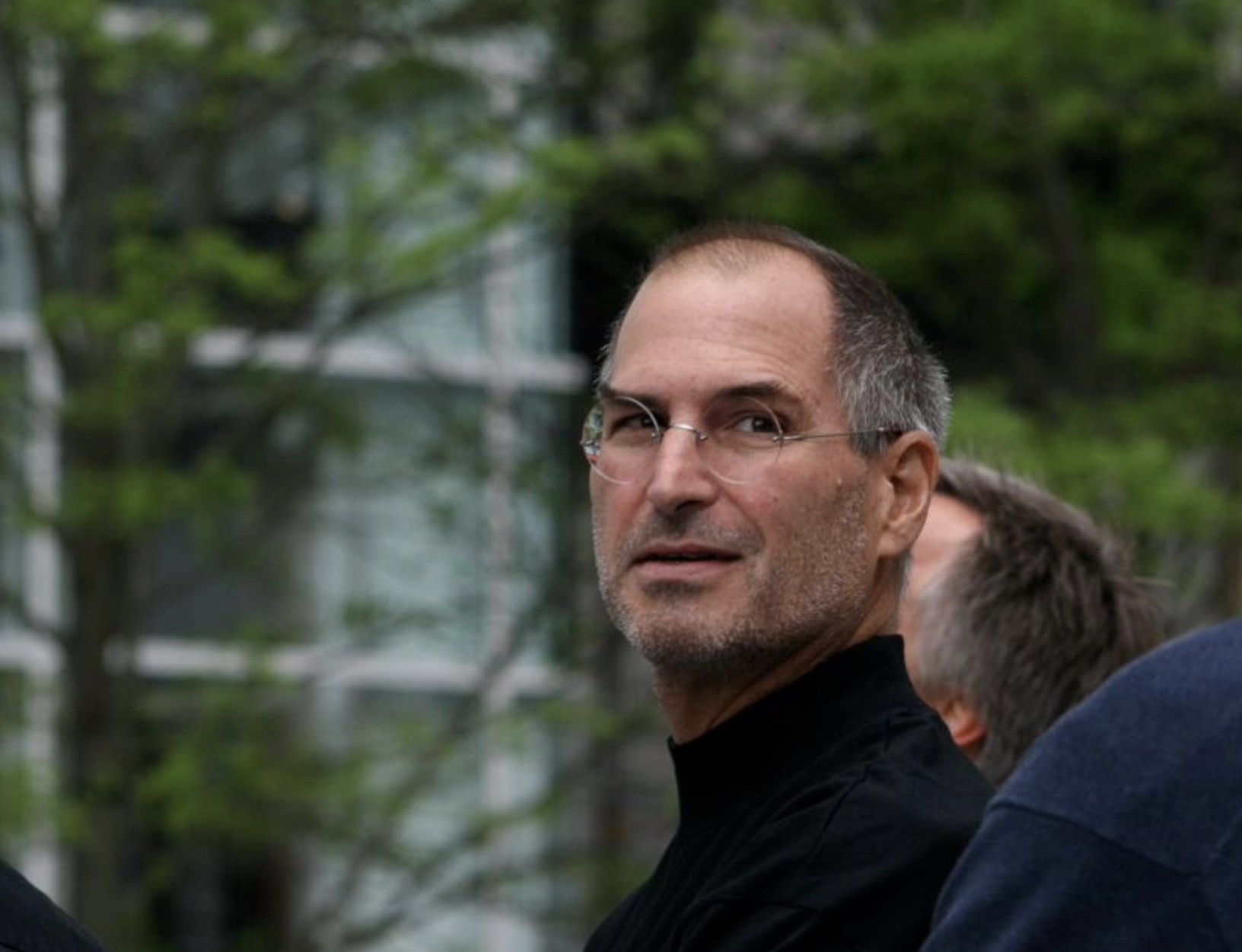 Inspecting the 5th Avenue Apple Store, 2006