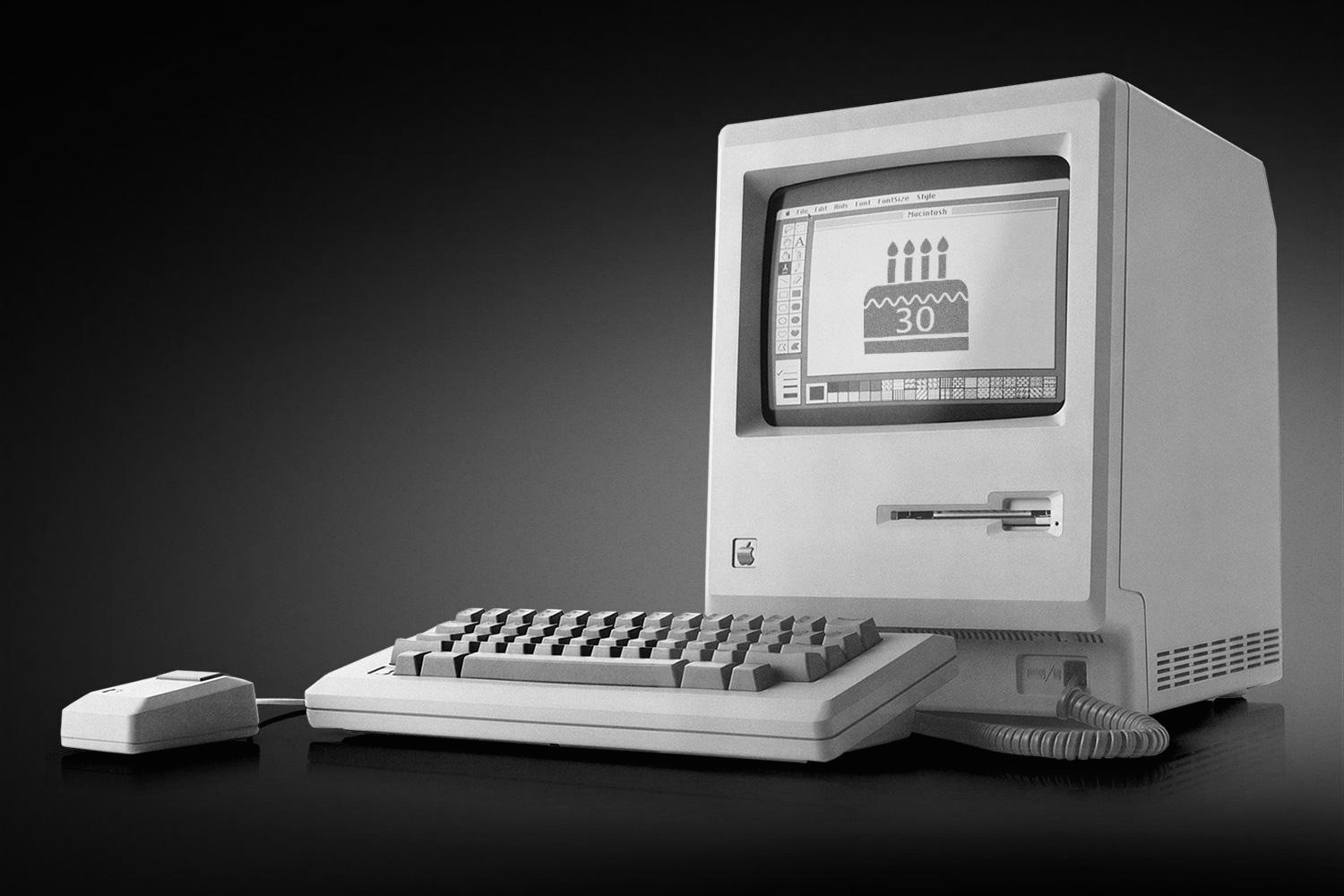 First apple. Компьютер Apple Macintosh (1984). Первые компьютеры Эппл макинтош. Эппл макинтош 1984. Apple компьютеров Macintosh (1984 г)..