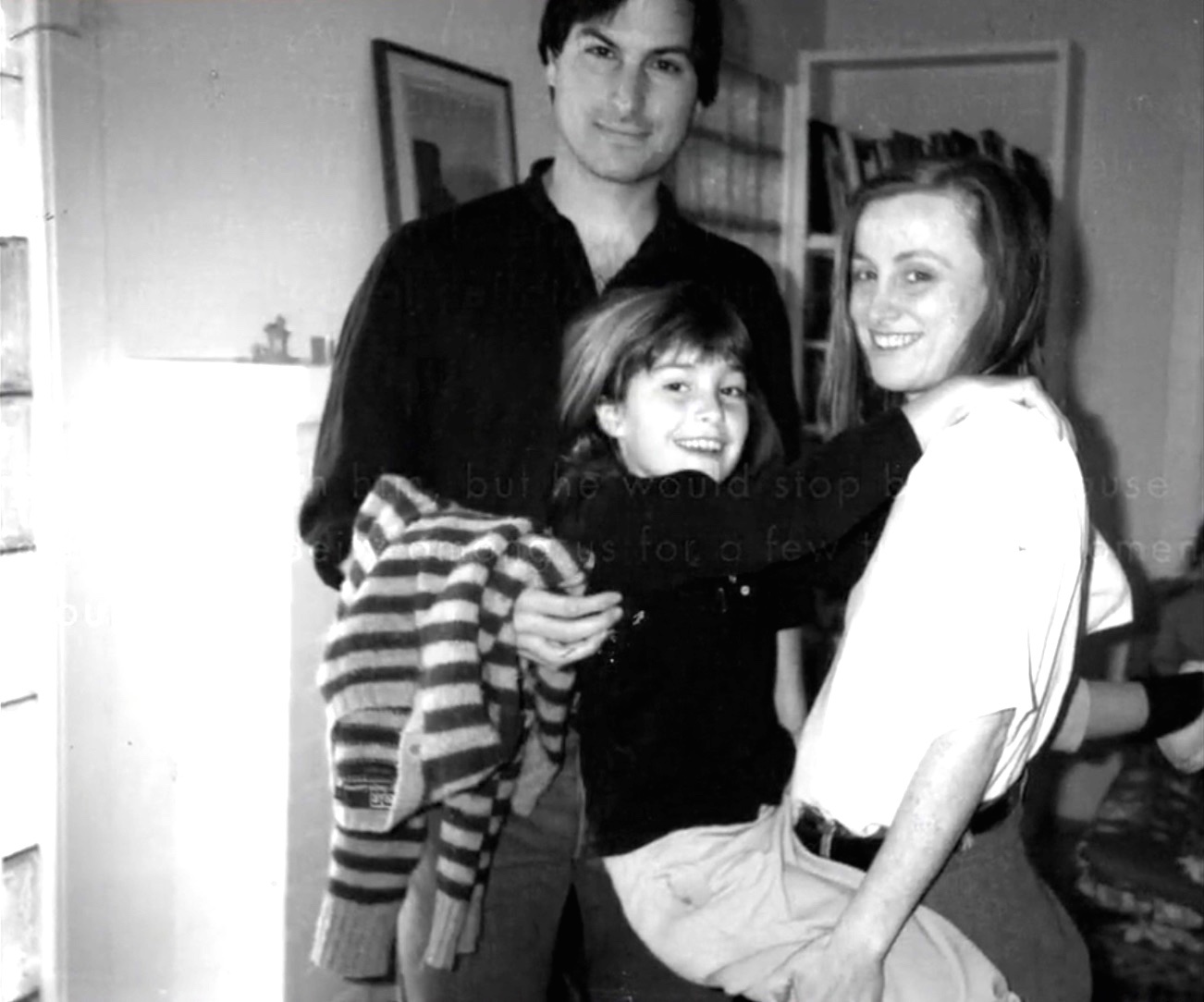 Steve with his daughter Lisa (middle) and his sister Mona Simpson, 1986