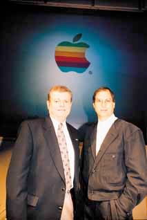 Jobs with Gil Amelio (left), Apple's CEO, 20 Dec 1996