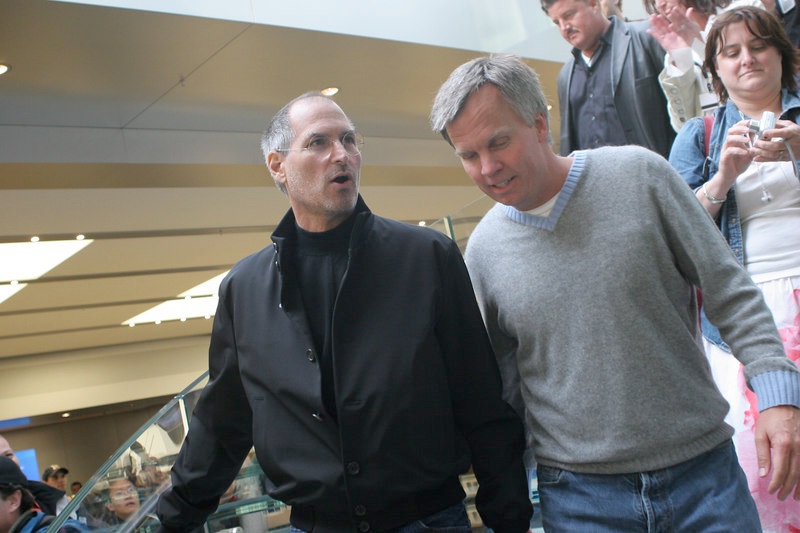 Steve Jobs and Ron Johson go down the Cube stairs, 19 May 2006