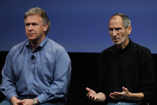 Phil Schiller and Steve Jobs, 8 Apr 2010